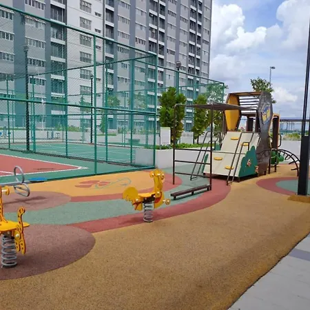 Impiana Homestay Near Putrajaya, Cyberjaya, Musliem Only,Wifi,Netflix Kampung Dengkil Luaran gambar