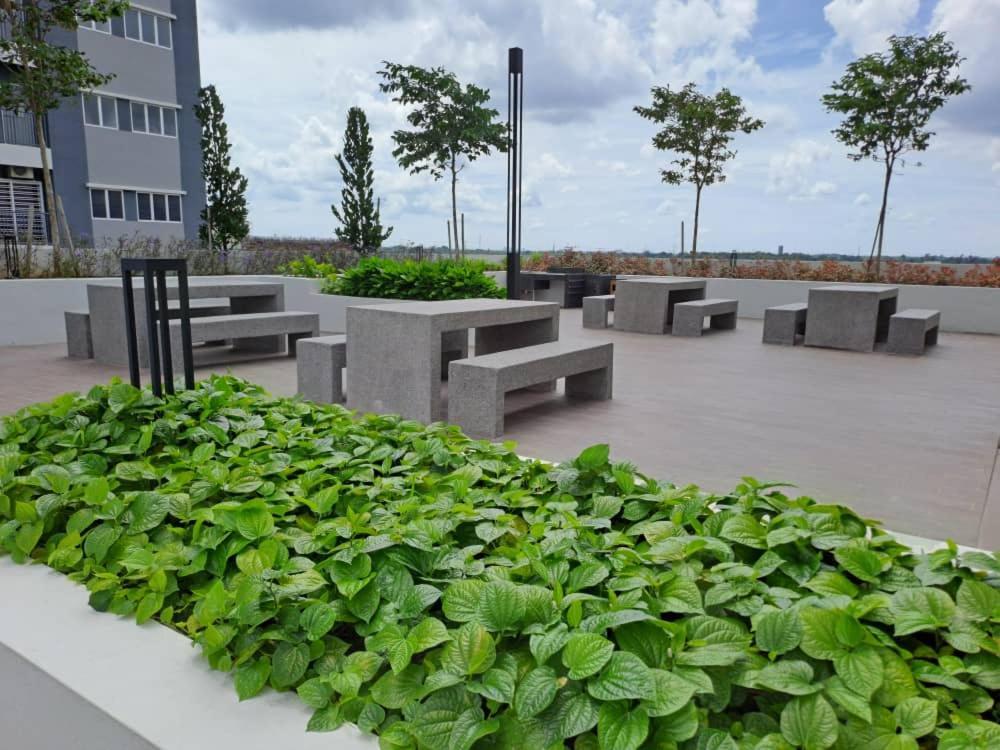 Impiana Near Putrajaya, Cyberjaya, Musliem Only,wifi,netflix Apartment
