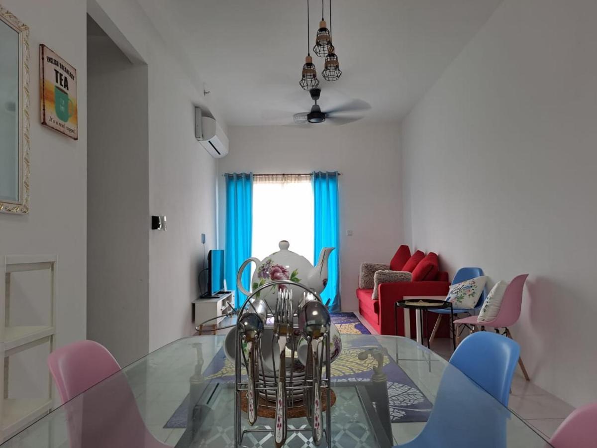 Impiana Near Putrajaya, Cyberjaya, Musliem Only,wifi,netflix * Kampung Dengkil